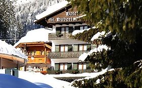 Hotel Garni St. Hubertus Madonna di Campiglio Exterior photo