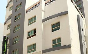 Desert Pearl Hotel Apartment Manama Exterior photo