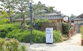 Sungsim Hanok Guesthouse Jeonju Exterior photo