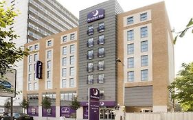 Premier Inn London Croydon Town Centre Exterior photo