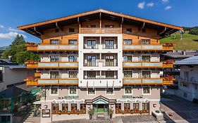 Hotel Neuhaus Saalbach-Hinterglemm Exterior photo