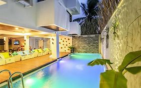 Aquzz Hotel & Spa - Maldives Maafushi Exterior photo