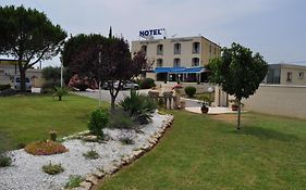 Les Mimosas Hotel Lunel  Exterior photo