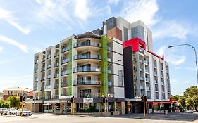 Baileys Serviced Apartments Perth Exterior photo