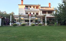 Vera Bed And Breakfast Umag Exterior photo