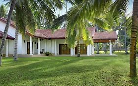 Coco Villa Peach Tree Katunayake Exterior photo