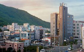 Benikea Central Hotel Tongyeong Exterior photo