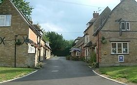 The Kings Arms Inn Oakham Exterior photo