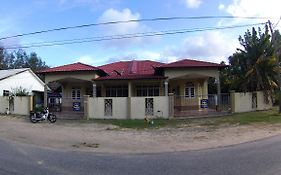 Fbs Guesthouse Dungun Exterior photo