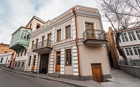 8 Rooms Apartotel On Meidan Tbilisi Exterior photo