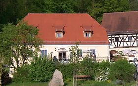 Alter Pfarrhof Hotel Wernberg-Koeblitz Exterior photo