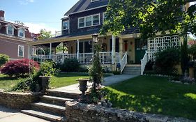 Armistead Cottage Bed & Breakfast Newport Exterior photo