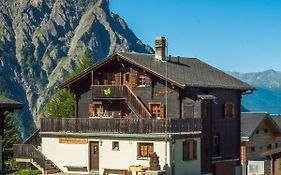 Gruppenhaus Im Walliser Alpstyle Hostel Rosswald Exterior photo