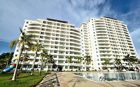 Imperial Suites Bintulu Exterior photo