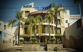 Hotel Real Azteca Zona Piel Leon Exterior photo