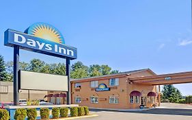 Days Inn By Wyndham Everett Exterior photo