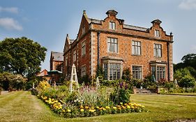 Willington Hall Hotel Tarporley Exterior photo