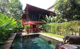 Manuela Eric Homestay Siem Reap Exterior photo