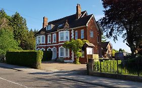 Anand Lodge Royal Tunbridge Wells Exterior photo