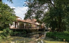 Moulin Du Val De Seugne Hotel Saintes Exterior photo