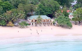 Clef Des Iles Hotel Beau Vallon  Exterior photo