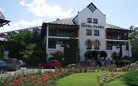 Hunguest Hotel Flora Eger Exterior photo