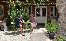 The Kingsley At Eversley Bed & Breakfast Exterior photo