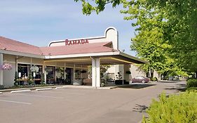 Ramada By Wyndham Portland Airport Hotel Exterior photo