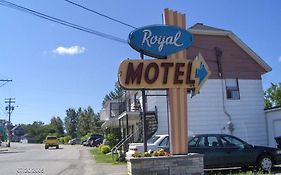 Motel Royal Cabano Exterior photo