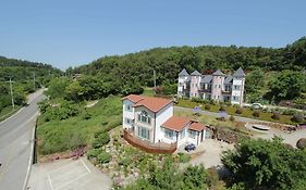 Beljari Pension Hotel Tongyeong Exterior photo