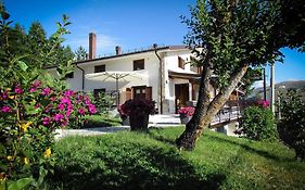 Lo Chalet Da Ilaria Bed & Breakfast Pescocostanzo Exterior photo