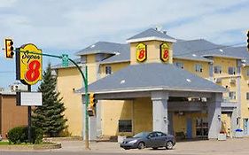 Super 8 By Wyndham Saskatoon Near Saskatoon Airport Hotel Exterior photo