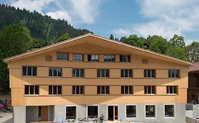 Saanen Gstaad Youth Hostel Exterior photo