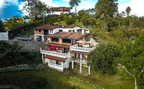 Serendipity Hospedaje Boutique Bed & Breakfast Guatape Exterior photo