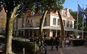 Hotel Graaf Bernstorff Schiermonnikoog Exterior photo