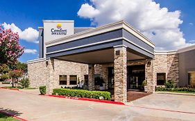 Comfort Inn & Suites Plano East Exterior photo