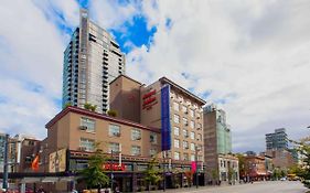 Howard Johnson By Wyndham Vancouver Downtown Hotel Exterior photo