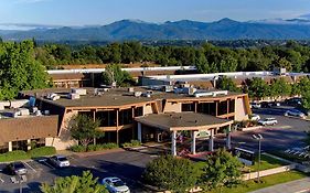 Red Lion Hotel Redding Exterior photo