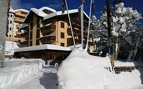 Hotel Alpina Madonna di Campiglio Exterior photo