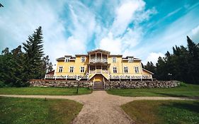 Karolineburg Manor House Hotel Kajaani Exterior photo