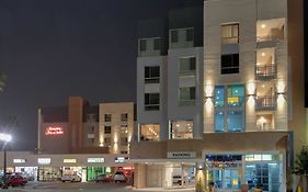 Hampton Inn & Suites Los Angeles - Glendale Exterior photo