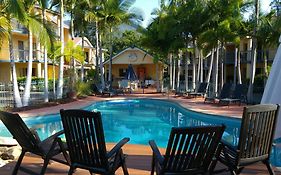 At Beach Court Holiday Villas Airlie Beach Exterior photo