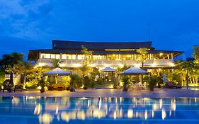 Cambodian Country Club Hotel Phnom Penh Exterior photo