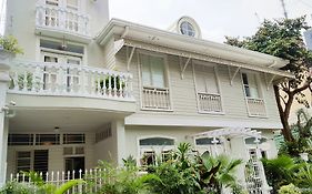 Charming Heritage Home In Prime Makati Location, 5Br And 5Tb For Family And Friends Staycation Manila Exterior photo