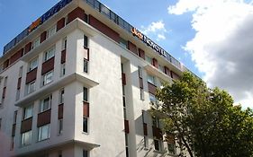 Novotel Suites Clermont Ferrand Polydome Exterior photo