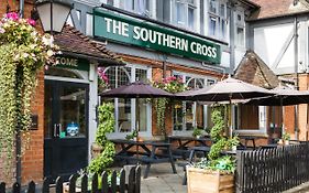 Southern Cross Hotel Watford  Exterior photo