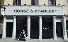 The Horse & Stables Hostel London Exterior photo