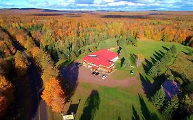 Black River Lodge Ironwood Exterior photo