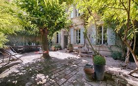 Maison Xixe Et Jardin En Intramuros Avignon Exterior photo