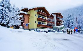 Hotel Bonapace ***S Madonna di Campiglio Exterior photo